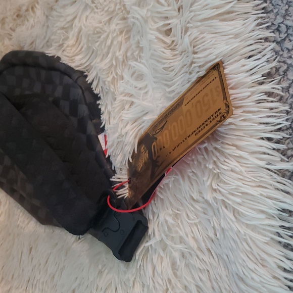 Sprayground SHARKS IN PARIS THUNDERDRIP SAVVY CROSSBODY - Picture 7 of 11